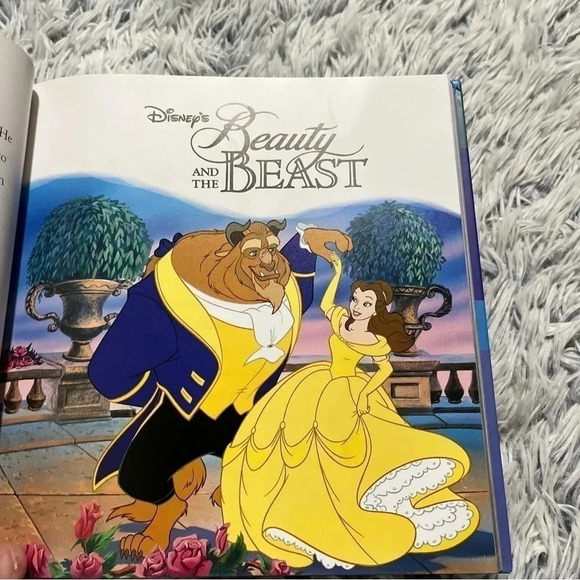 DISNEY Storybook Collection - Picture 13 of 13